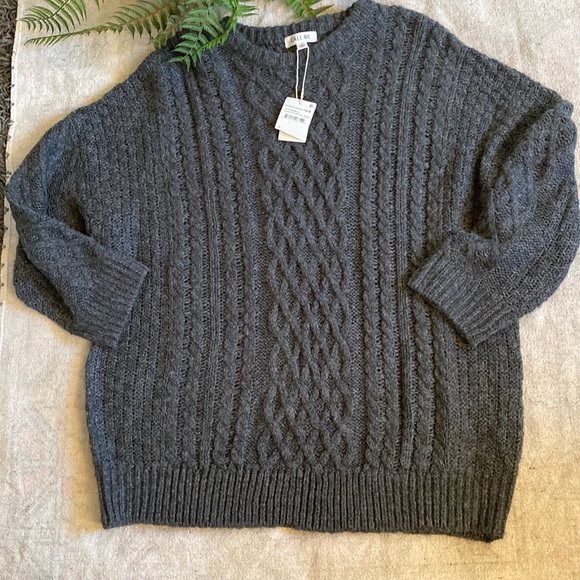 NWT Gray Sweater - Picture 2 of 6